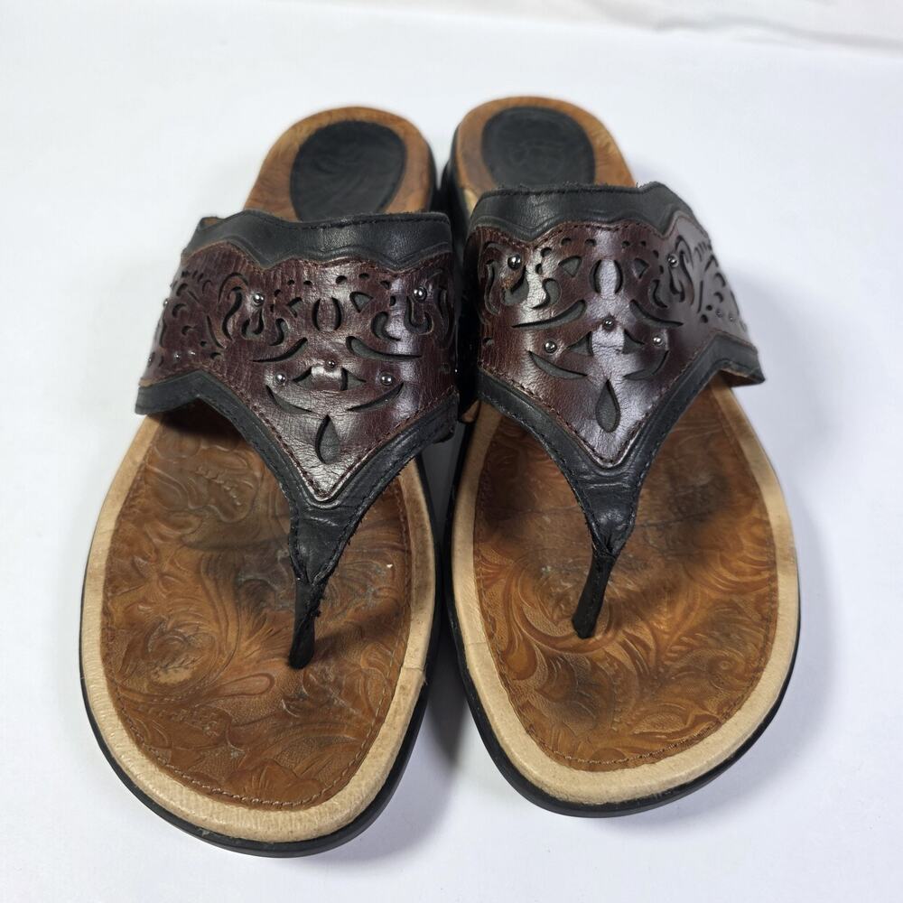 Ariat Womens Sandals Thong Flip Flop Size 9B Brown Leather Embossed Slip On - Picture 2 of 12